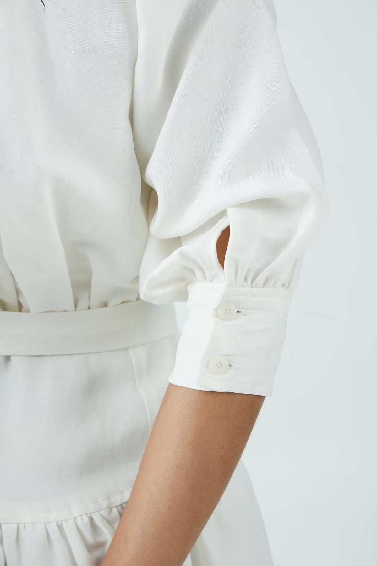 Off-white puff sleeve with gathered cuff and button detail on shirt dress