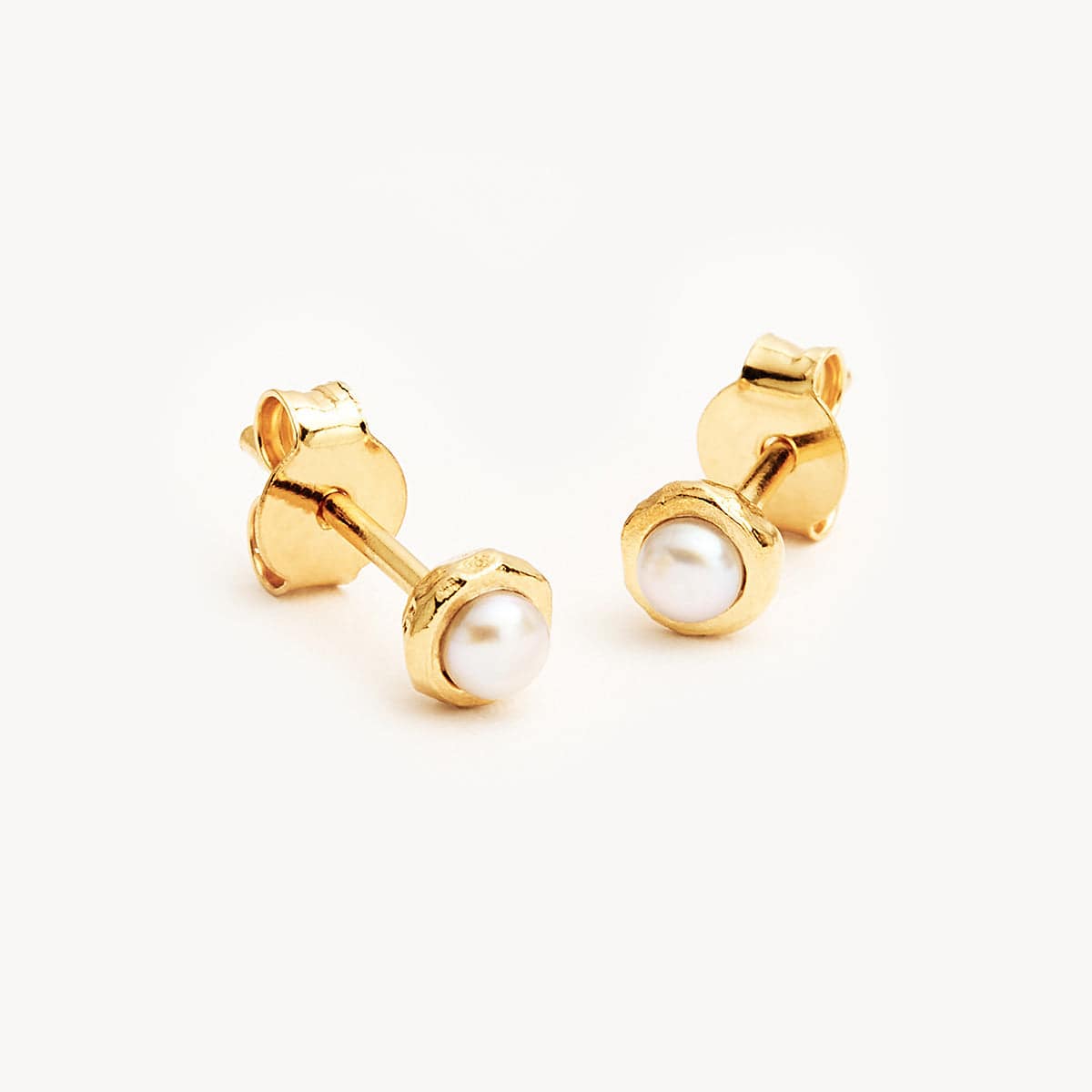 Like The Sky Pearl Gold Stud Earrings-Earrings-BELLA n' BEAR